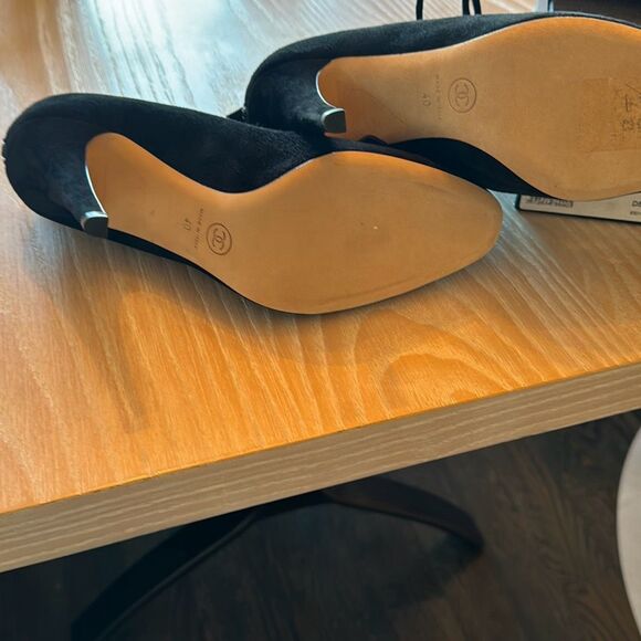 Chanel suede short boots Suede Grosgrain Cap Toe CC Bow Ankle Boots 40 Black NWT - Picture 11 of 13